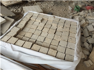 G682 China Yellow Rustic Granite Sunset Gold Golden Sand Rustic Gold Bushhammered Cleft Natural Split Cube Paver Setts