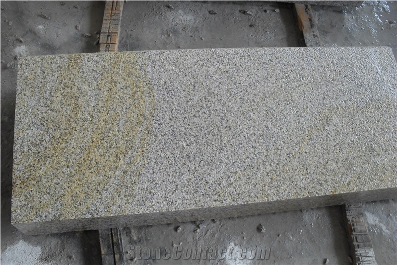 G682 China Yellow Rustic Granite Sunset Gold Padang Giallo Golden Sand Bushhammered Stairs & Steps