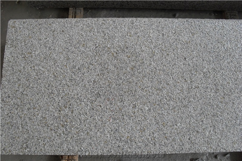 G682 China Yellow Rustic Granite Sunset Gold Padang Giallo Golden Sand Bushhammered Stairs & Steps