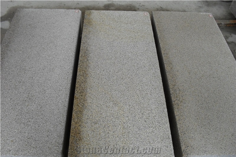 G682 China Yellow Rustic Granite Sunset Gold Padang Giallo Golden Sand Bushhammered Stairs & Steps
