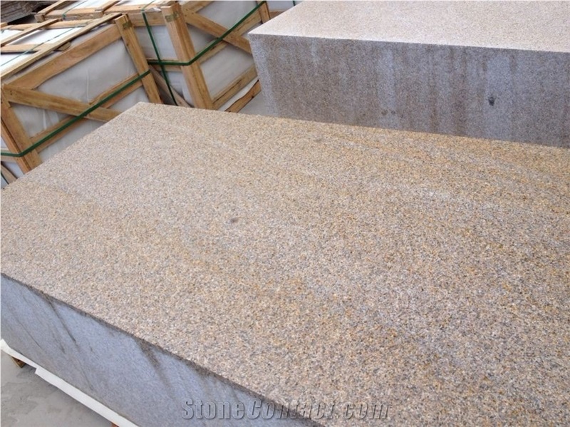 G682 China Yellow Rustic Yellow Granite Padang Giallo Golden Sand Sunset Gold Bushhammered Building Stones Landscapes Kerbstone Road Stone