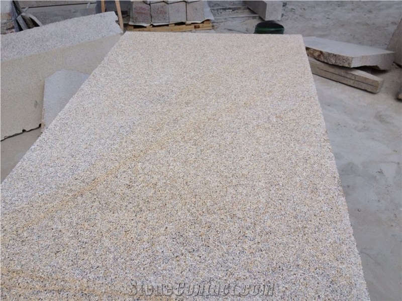 G682 China Yellow Rustic Yellow Granite Padang Giallo Golden Sand Sunset Gold Bushhammered Building Stones Landscapes Kerbstone Road Stone