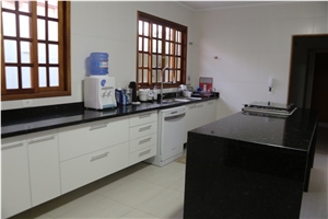 Granito Verde Ubatuba Kitchen Countertop