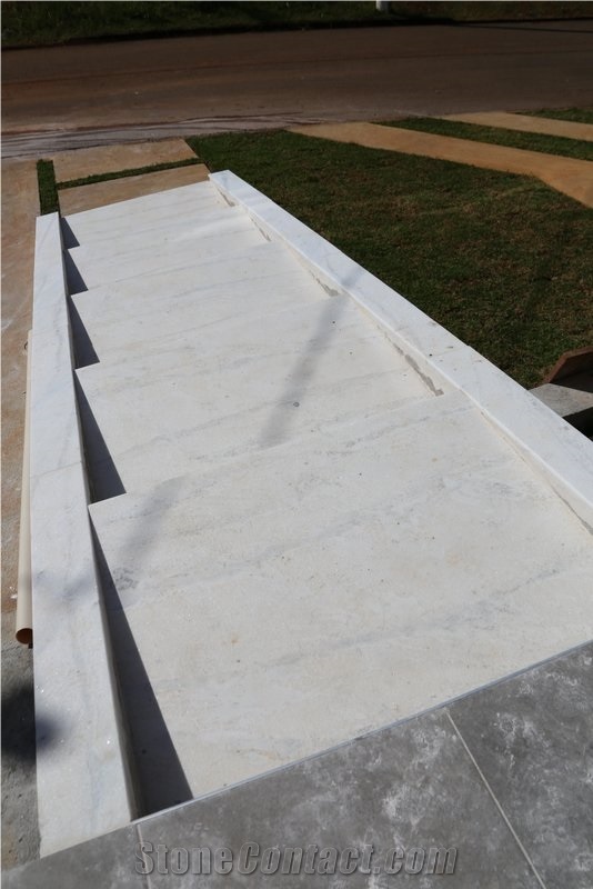 Marmore Carrarinha Marble Stairs