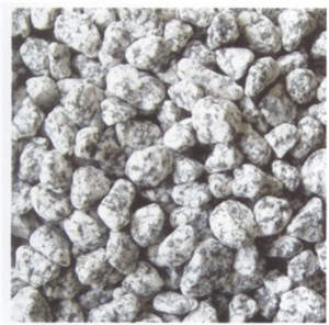 China Natural Honed White Granite Pebble Stone,Cobbles,River Stobe