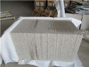 China Golden Yellow Granite G682 Flooring Tiles Flamed Surface, Rustic Yellow Granite Tiles & Slabs, Yellow Pink Rock Flooring Paving Tiles on Sale