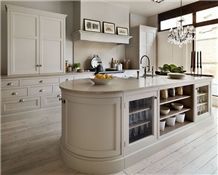 Building Material Engineered Quartz Stone Kitchen Countertop Non-Porous Surface and Unique Blend Of Beauty and Easy Care for Multifamily/Hospitality Projects Standard Slab Sizes 3000*1400mm and 3200*1