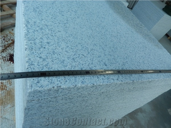 Chinese Flamed Camelia White Granite Flooring for Landscape
