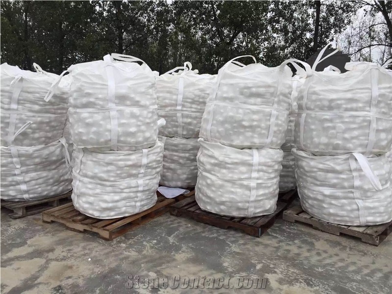 Fargo Snow White Marble Tumbled Pebbles, China White Gravels, White Tumbled Aggregates, Tumbled Round White Pebble Stone Driveways