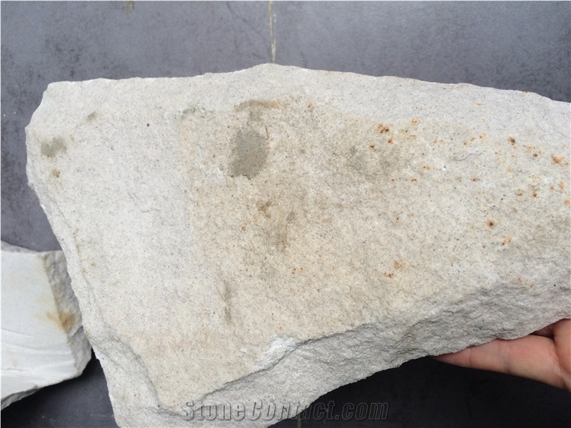 Fargo White Sandstone Irregular Mushroomed Wall Cladding Pieces, China White Sandstone Random Shape Mushroomed Wall Stone, Split Face White Mushroom Stone