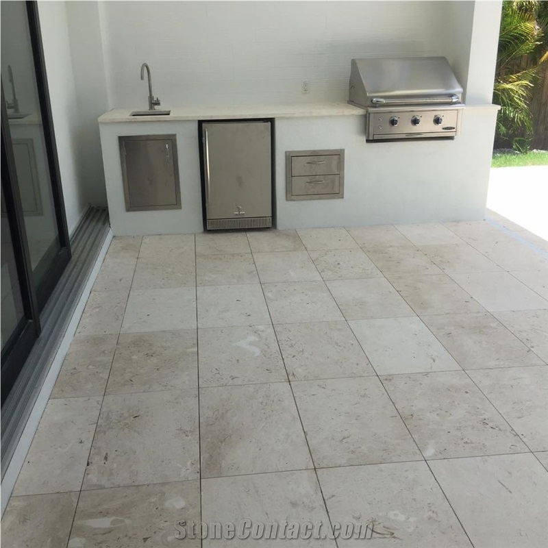 Coping in Shell Fossil Beige Limestone