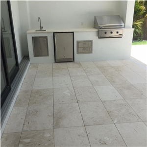 Coping in Shell Fossil Beige Limestone