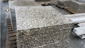 Multicolor Granite Tiles & Slabs