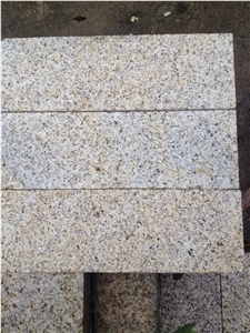 China Yellow Rustic Granite Sunset Gold Padang Giallo Golden Sand Granite Cube Paver Sets Roadstone Paver