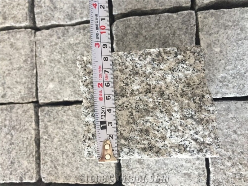 G603 Granite China Light Grey Silver White Crystal White Bianco Crystal Padang White Granite Flamed Cleft Split Natural Cube Stone Paver Setts