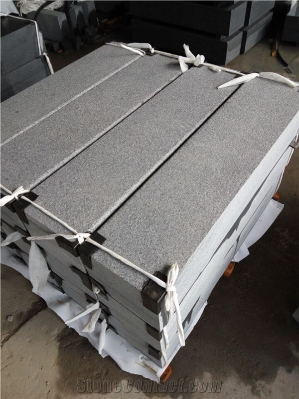 G654 China Dark Grey Impala Sesame Grey Padang Dark Kobra Granite Flamed Stair Step