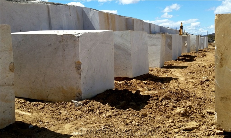 San Luiz Granite Blocks