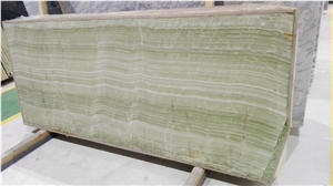 Onice Smeraldo Slabs