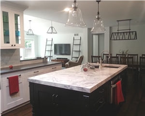 Super White Calacatta Island with 2.5" Miter Edge