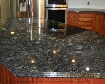 Uba Tuba Green Granite Kitchen Top with Pencil Edge