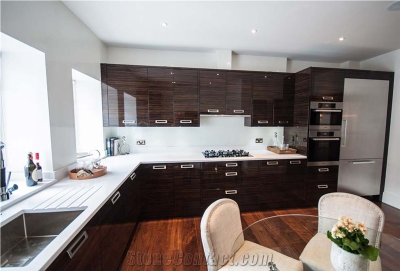 Quartz Stone Modern Kitchen Renovation