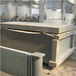 Roof Top Double Crypts Cremation Mausoleum, Companion Crypts Private Mausoleum, Two-Crypt Family Mausoleum with Columns, Cheap Cemetery Mausoluem