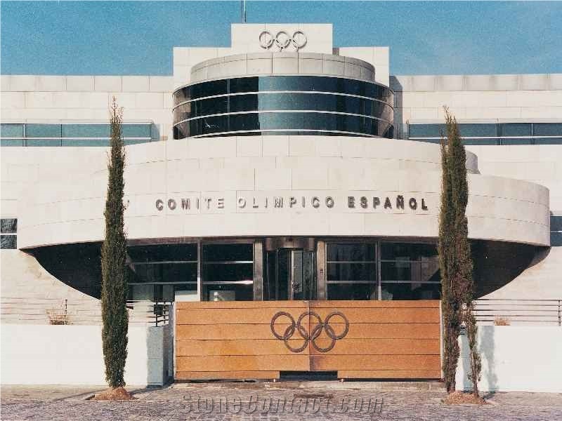 Piedra Ulldecona and Cenia Beige Stone Facade Project