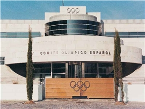 Piedra Ulldecona and Cenia Beige Stone Facade Project