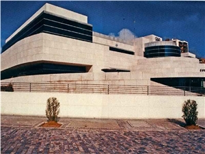 Piedra Ulldecona and Cenia Beige Stone Facade Project