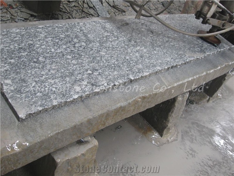 Polished Chinese White/Black/Grey Wavy Grain Granite / Spray White Granite for Wall,Floor
