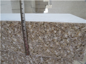 China Sun Rusty Granite G682 Kerbstone,Flamed Surface Yellow G682 Kerbstone & Cubestone