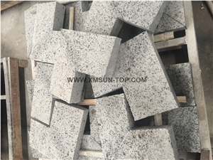 Grey Basalt Cube Stone/Lava Stone Cobble Stone/China Grey Basalt Pavers/ Grey Paving Sets/Floor Covering/Road Pavers/ Walkway Pavers/Exterior Decoration