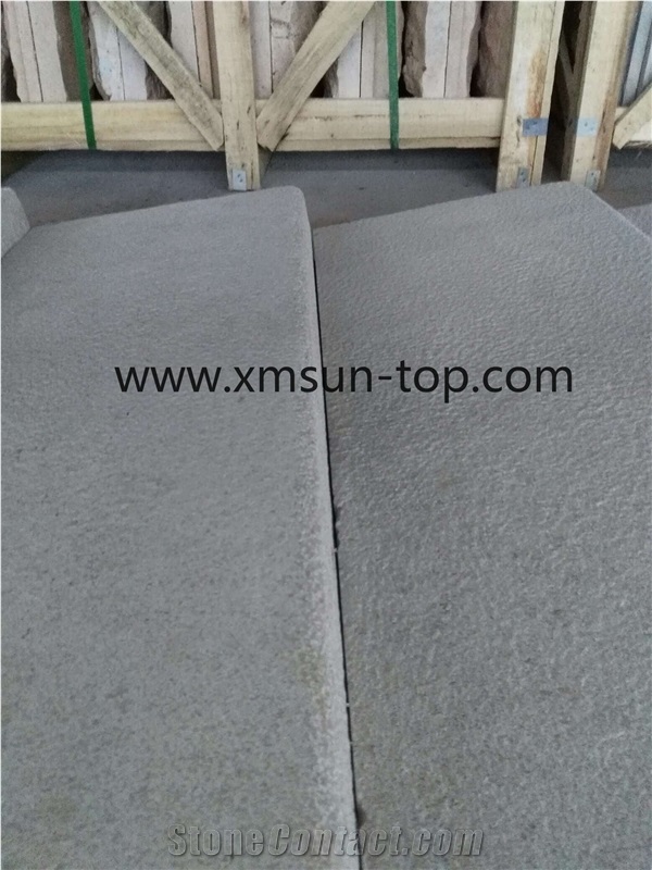 Grey Limestone Steps, Light Grey Limestone Stair, Stair Treads, Stair Riser, Bush Hummered Stair/Staircase
