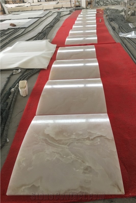 Onyx Interior Column