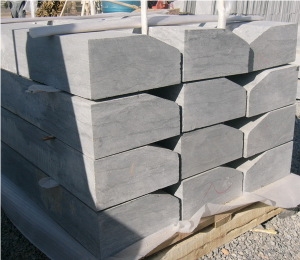 G654 Black Granite Kerbstone