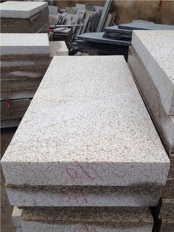 G682 Shandong Yellow Rustic Granite Sunset Gold Padang Giallo Bushhammered Tiles & Slabs
