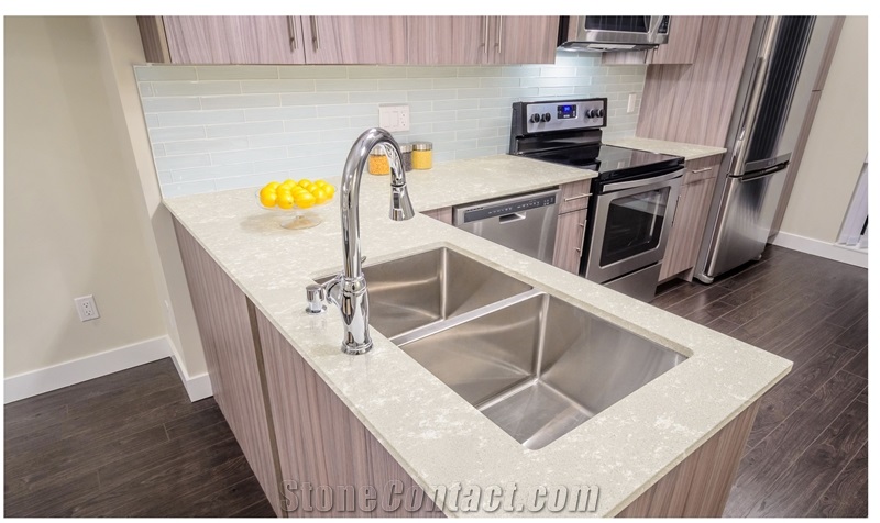 Beige Artificial Quartz Stone Tiles and Slabs Prefabricated 15mm/20mm/25mm/30mm for Floorings and Interior Application