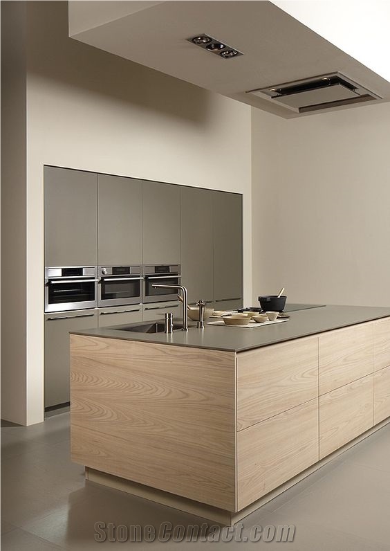 Hot Light Grey Artificial Quartz Stone Slab for Luxurious Flooring