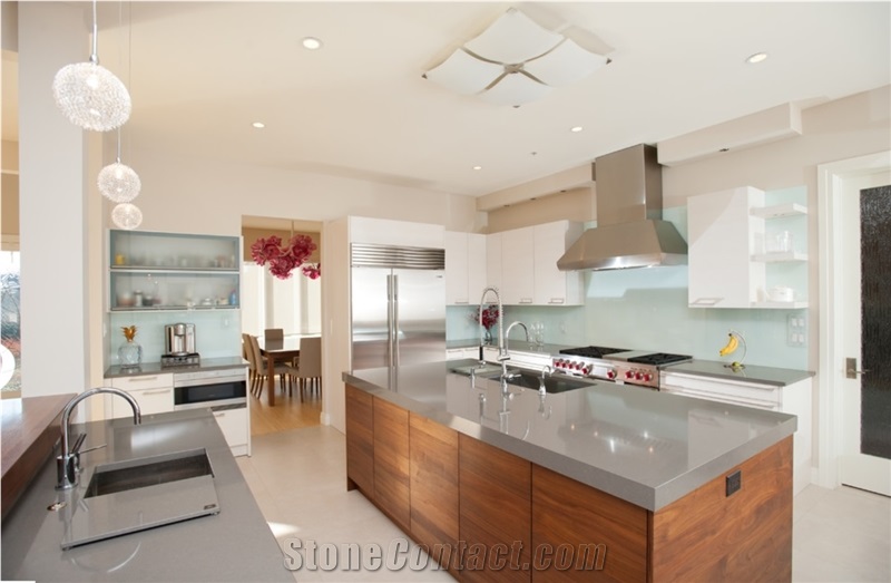 Light Grey Limestone Looks Quartz Stone Surface Kitchen Tops Countertops Island Tops for Residential and Commercial Applications