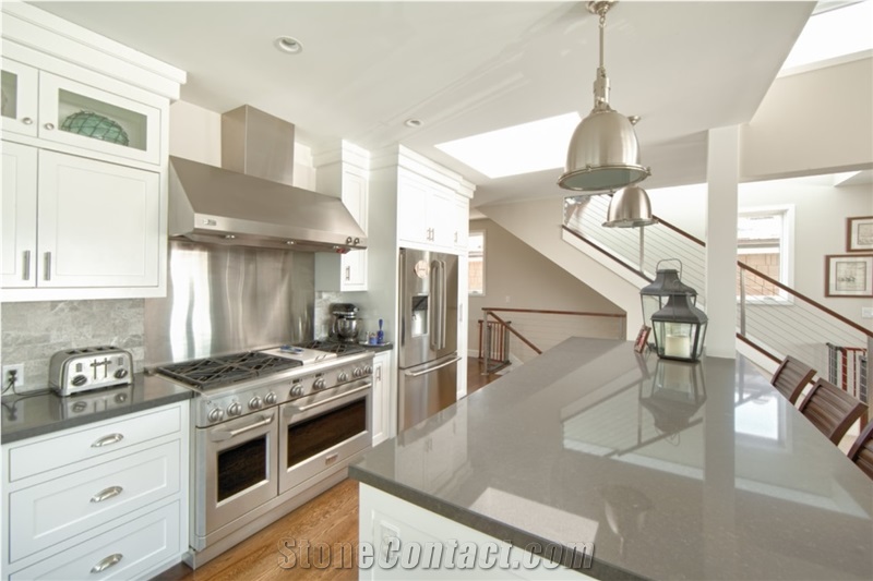 Light Grey Limestone Looks Quartz Stone Surface Kitchen Tops Countertops Island Tops for Residential and Commercial Applications