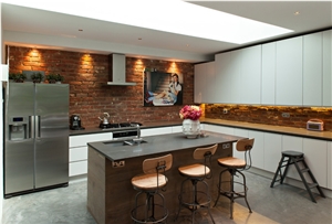 Light Grey Limestone Looks Quartz Stone Surface Kitchen Tops Countertops Island Tops for Residential and Commercial Applications