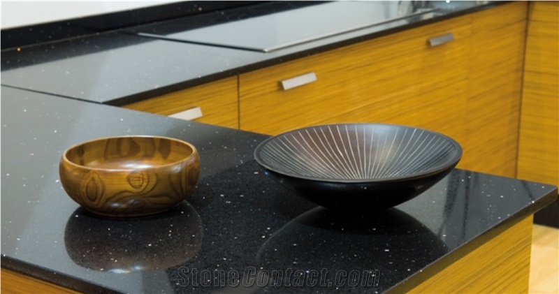 Sparkle Black Kitchen Quartz Countertop and Surface Tops Polished and Cut-To-Size with Heating Scratch Resistance