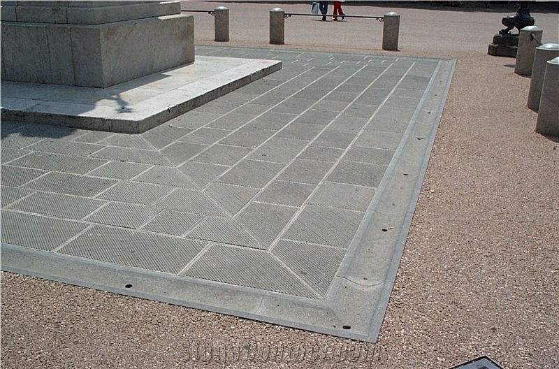 Pietra Di Matraia Sawn Cut Pavers