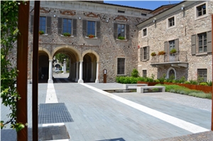 Pietra Di Matraia Sawn Cut Pavers