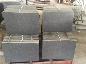 2 cm G654 Honed Granite Slabs/Padang Dark Honed Granite Floor Covering/Impala Black Honed Granite Tiles/Sesame Black Granite Floor Tiles