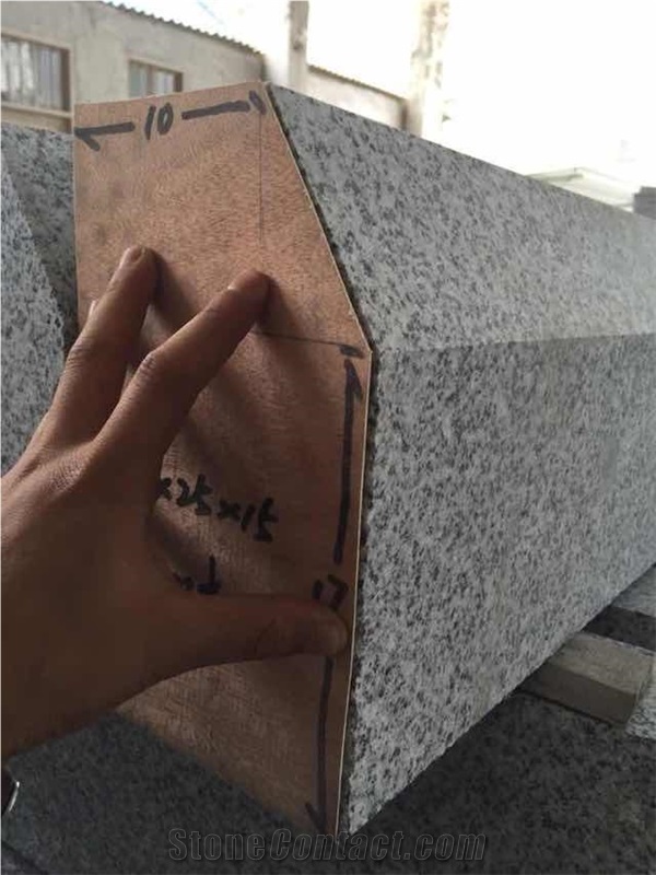 Flamed Zhangpu Black Granite Landscaping Stones Kerb Stone, Chinese Curbstone, Black Granite Road Stone