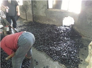 Black Decorative Polished Mixed Color Natural River Pebble Stone ,Black Polishing River Washed Stone in Garden and Landscaping