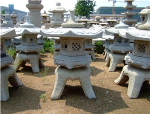 Chinese Garden Stone Lantern ,Japanese Natural Stone Lantern in Landscaping