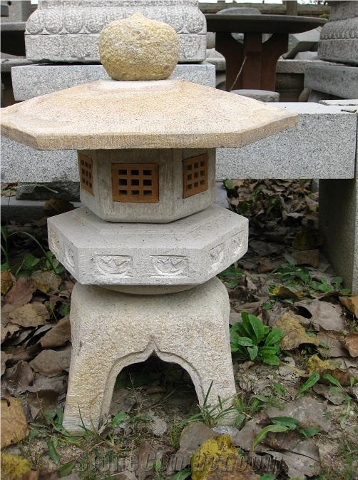 Chinese Garden Stone Lantern ,Japanese Natural Stone Lantern in Landscaping