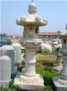 Chinese Garden Stone Lantern ,Japanese Natural Stone Lantern in Landscaping